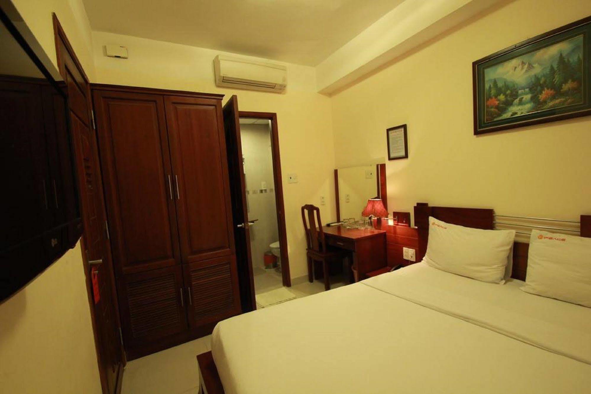 Ipeace Hotel - Bui Vien Walking Street Ho Si Minh-város Kültér fotó